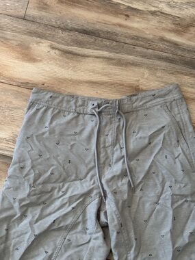 Freeworld Men's 32 Gray Hybrid Board Shorts Free World Drawstring Waist